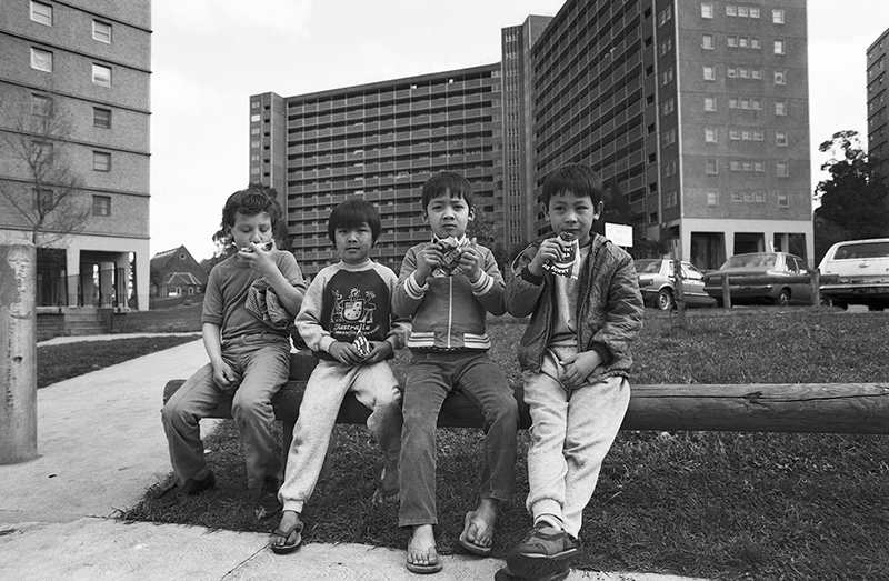 Life in an Inner Melbourne Housing Estate, 1986: Australia : Richard Moore : Journalist : Photographer :